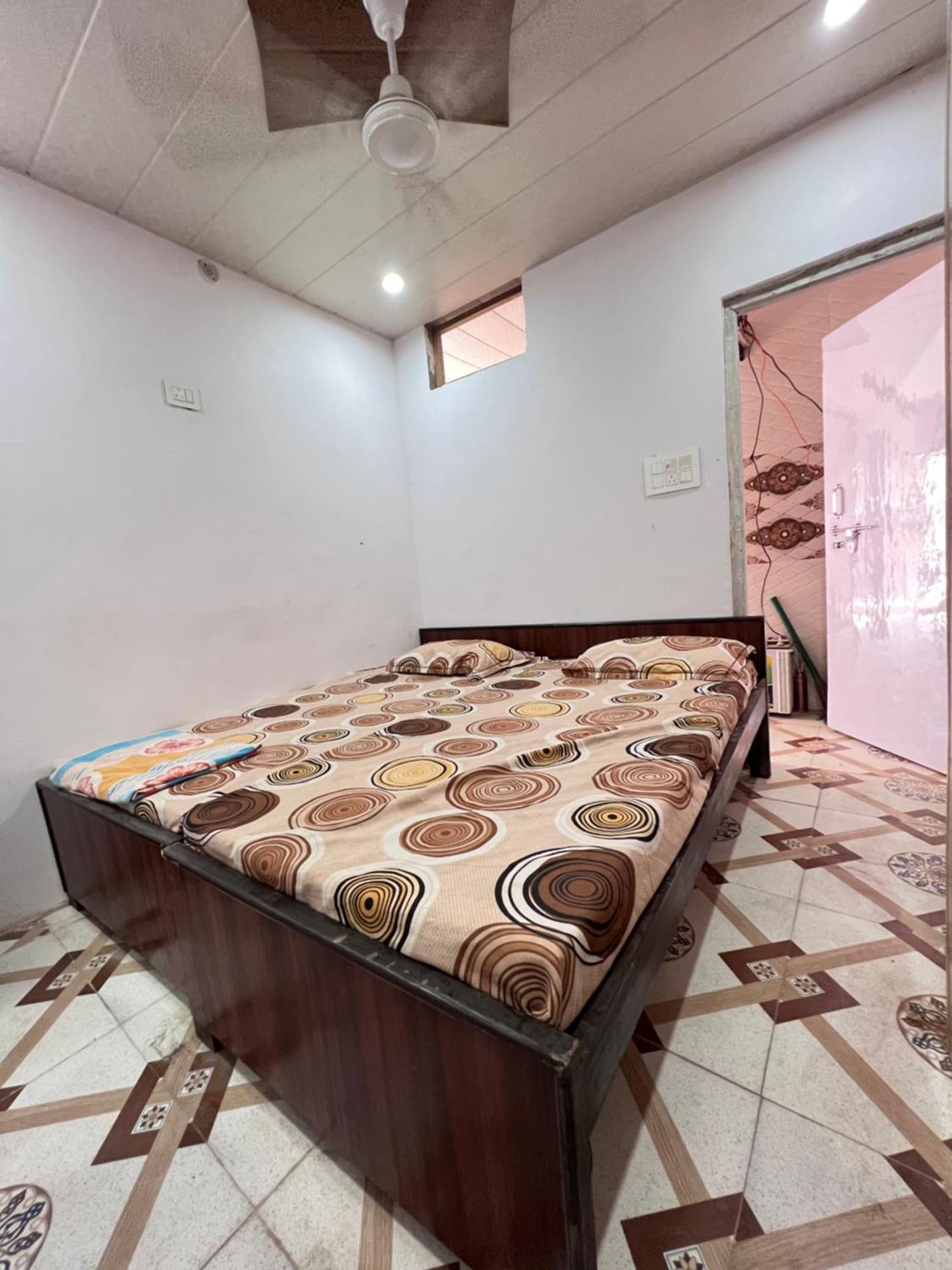 Pakhi Residency Hotel Vrindavan Exterior photo